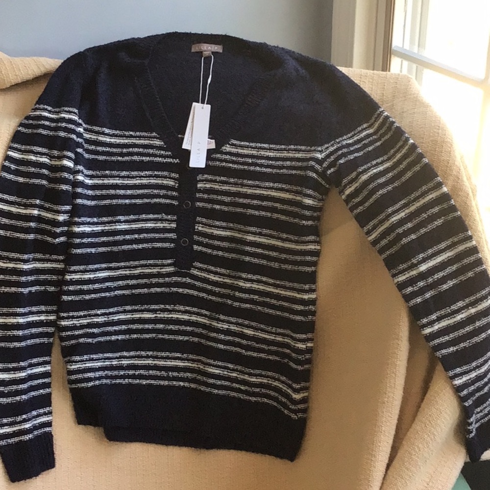 Women’s sweater